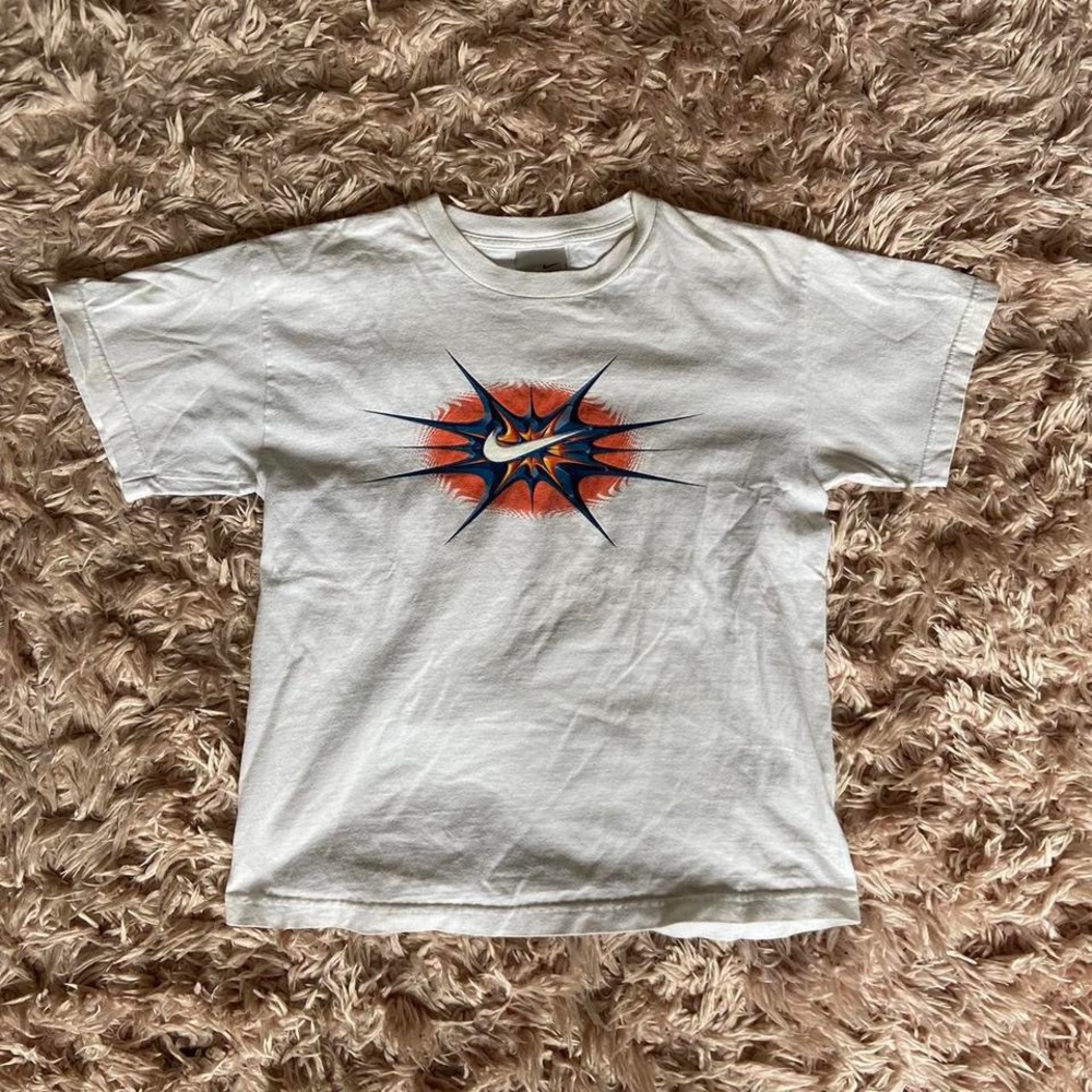 nike tee - Picture 2 of 5